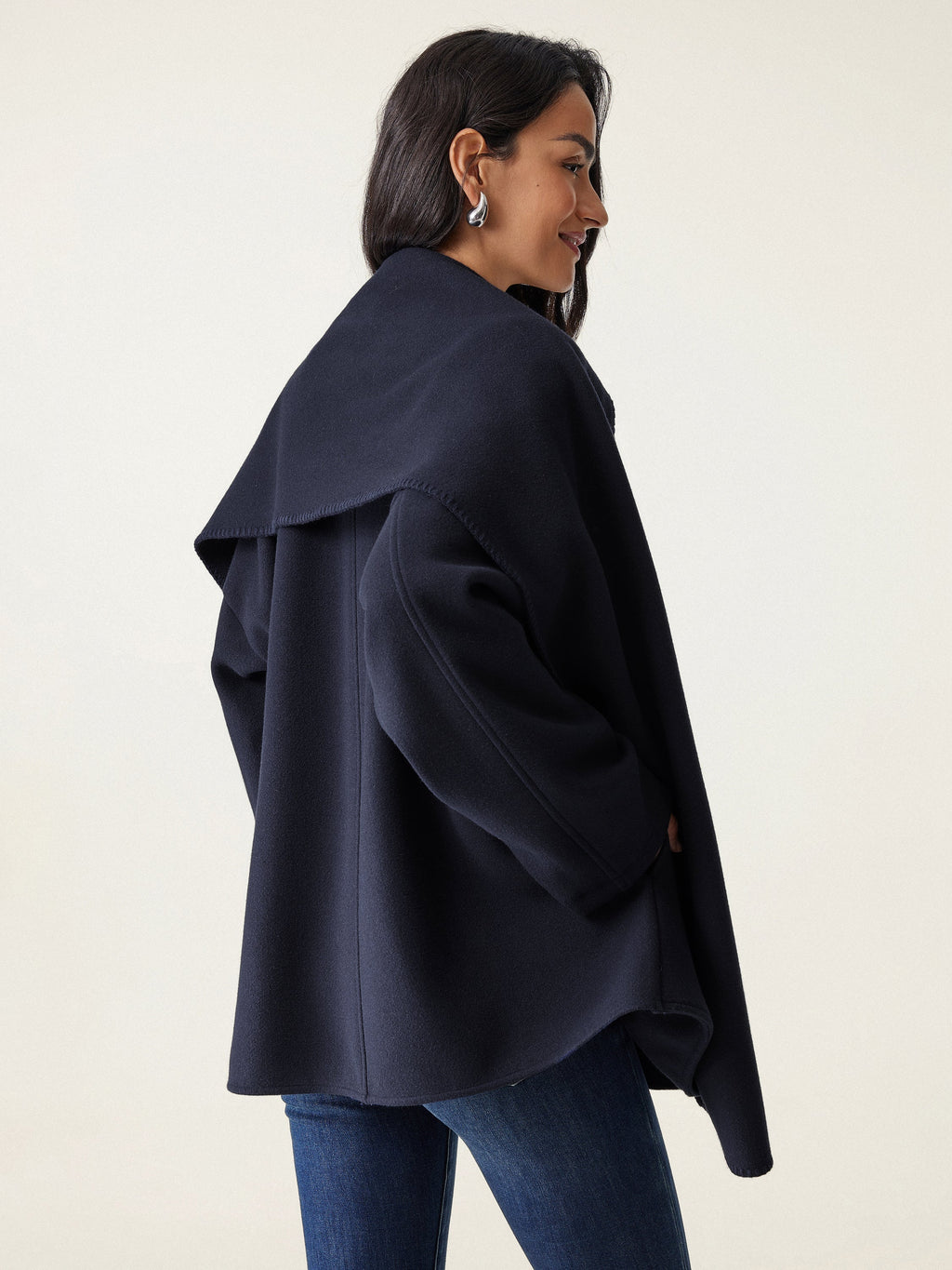 Fable | OVERSIZED COAT WITH VERSATILE STYLE