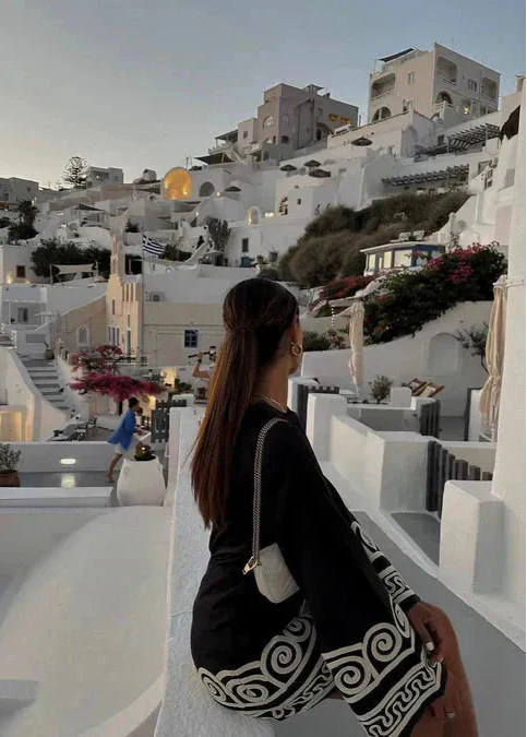 Marisella - Elegant and Chic Dress