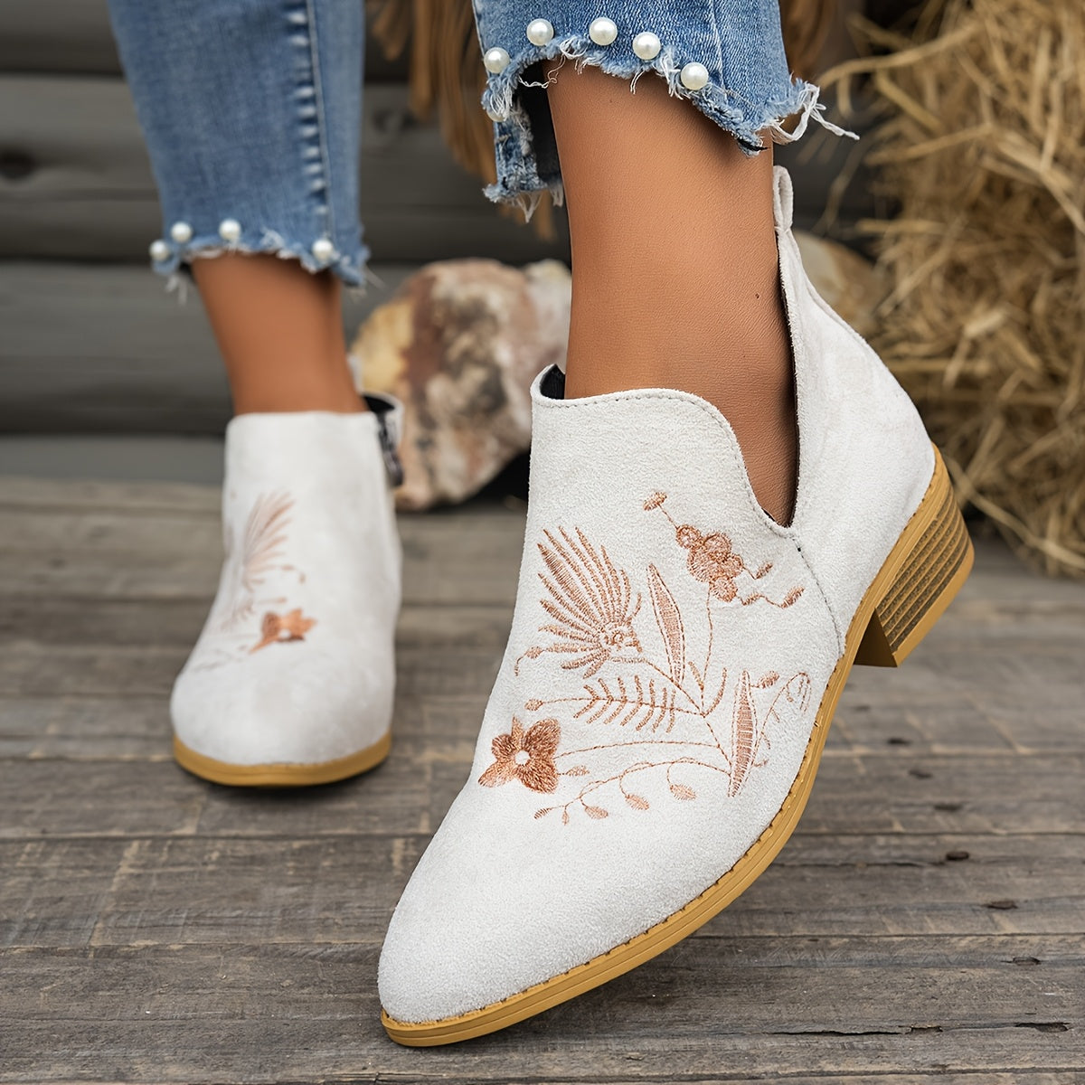 Isadora | Embroidered Low-Heel Ankle Boots