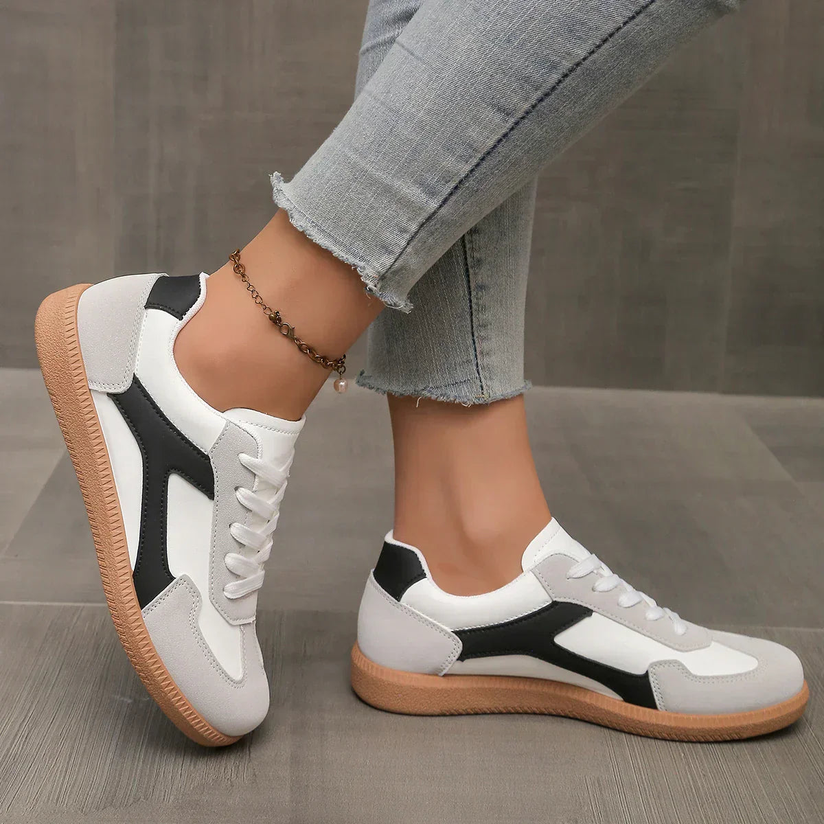 Livie | Sneakers