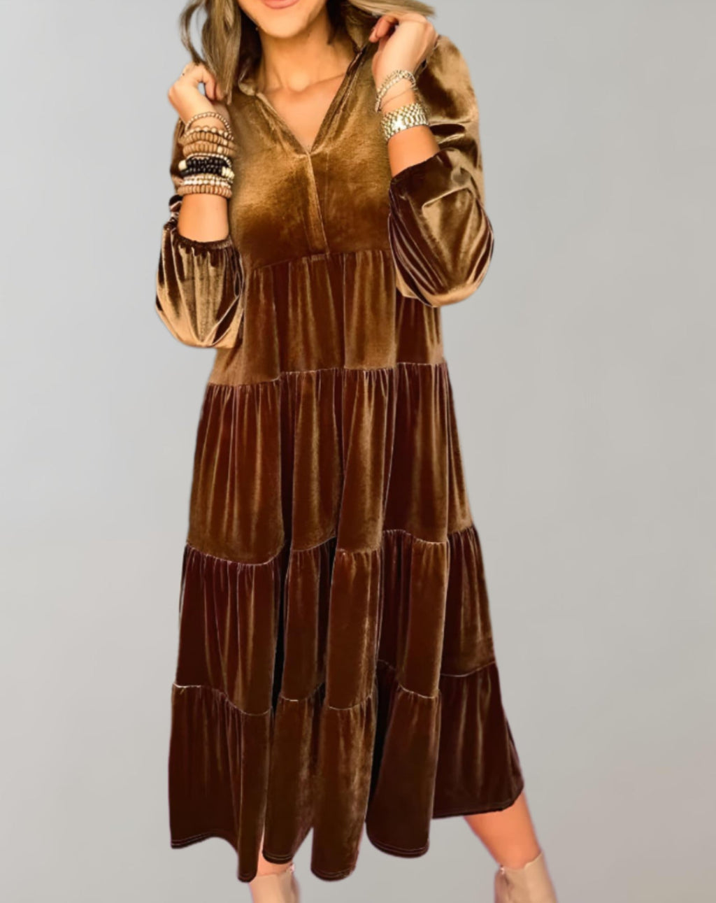 Louiza - Flowing velvet dress with V-neckline