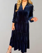 Louiza - Flowing velvet dress with V-neckline