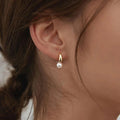 Oralie | Small vintage earrings with a subtle shimmer