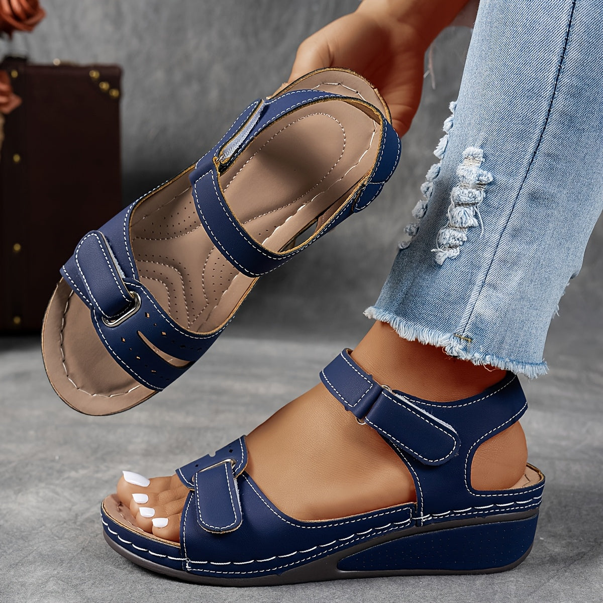 Light blue orthopedic sandals with adjustable straps, featuring a casual and comfortable style. 6