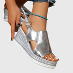 Light pink women's sandals with a casual style, featuring a slip-resistant grip and cushioned footbed. 3