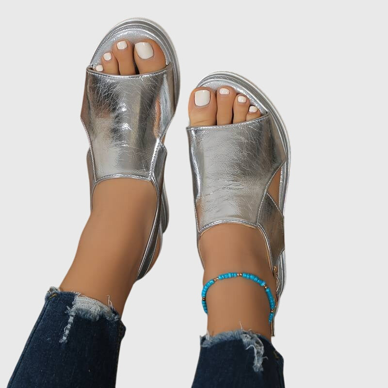 Light pink women's sandals with a casual style, featuring a slip-resistant grip and cushioned footbed. 5