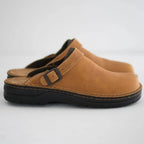 Comfortable orthopedic shoes in navy blue with a cushioned sole and breathable mesh design. 3