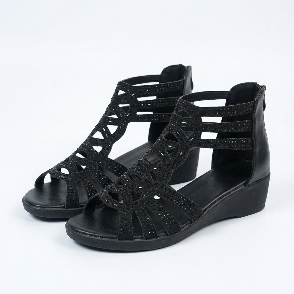 Comfortable orthopedic sandals in a soft beige color with a stylish, modern design. 5