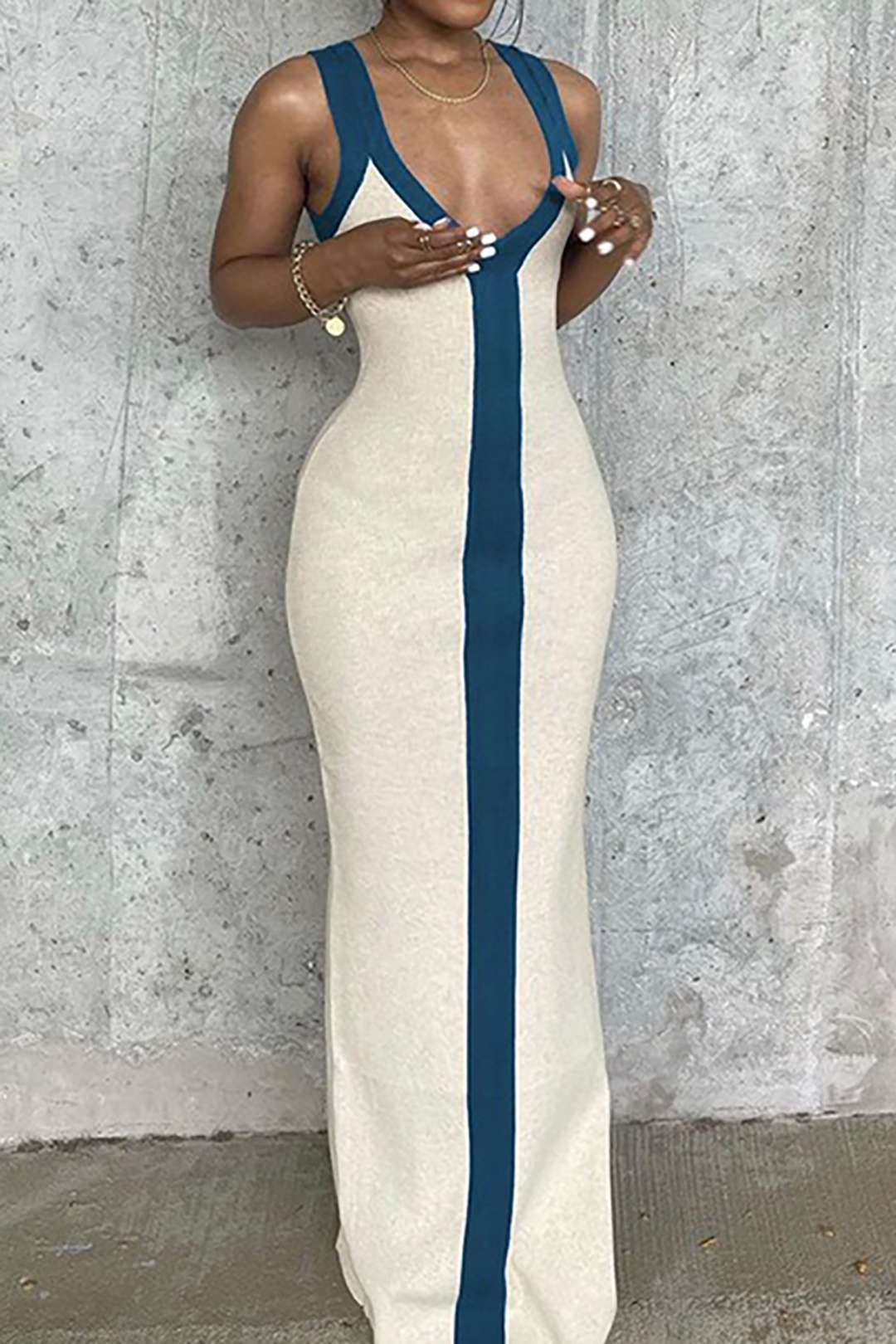Lacy | V-neck Dress