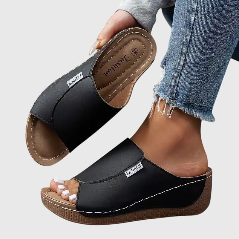 Light brown classic walking sandals with a cushioned sole, designed for comfort and casual wear. 4