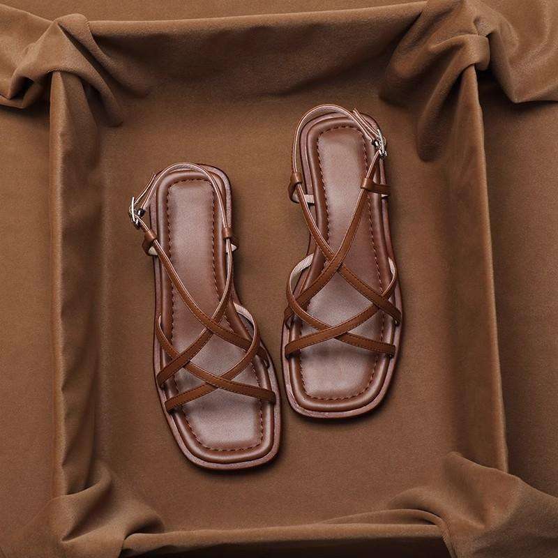 Vittoria Strap Sandals featuring orthopedic cushioning and made from stylish vegan leather, perfect for comfort and support. - 3