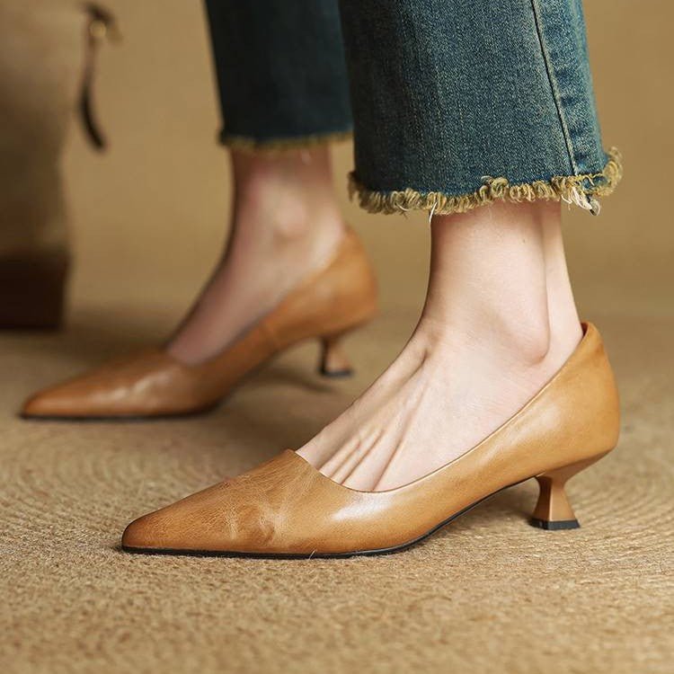 Sera Leather Heels | Top-Grain Cowhide, Elegant 4.5 cm Kitten Heel - 5