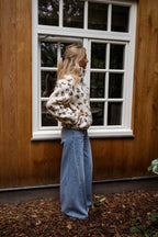 Alice Ecru Floral Fleece – detail view