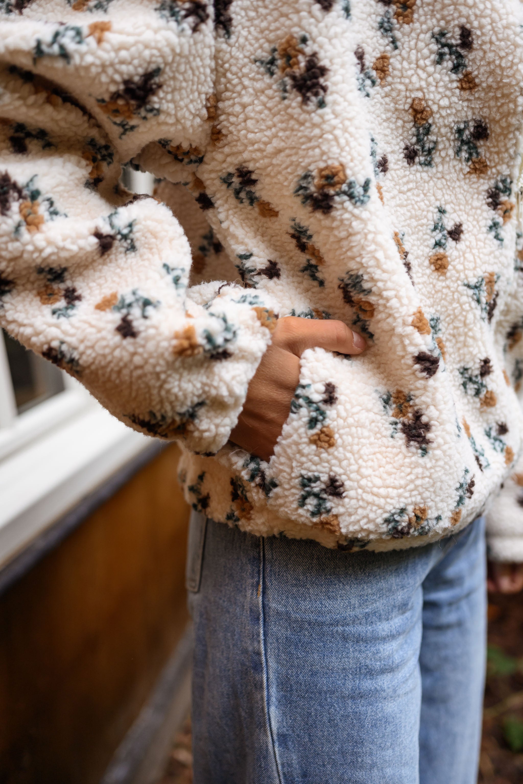 Alice Ecru Floral Fleece – close-up