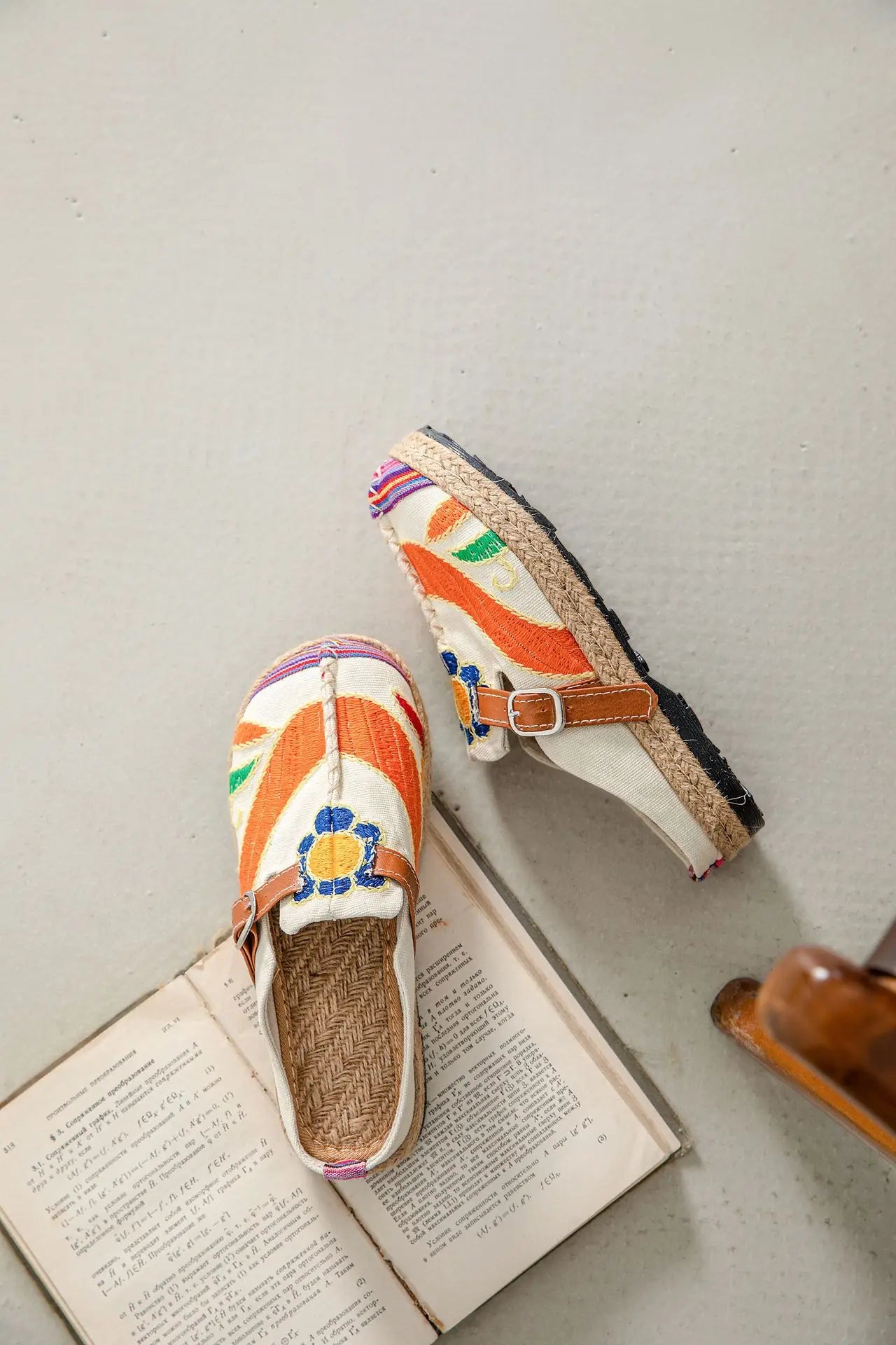 Evelyn | Woven Slip-On