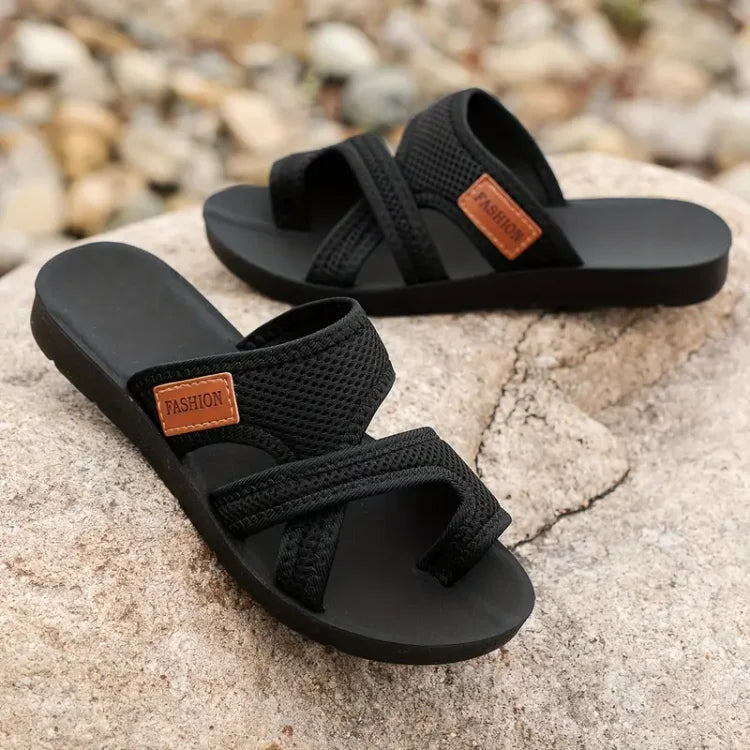 Comfortable women's sandals in soft beige with a casual, cushioned design for everyday use. 6