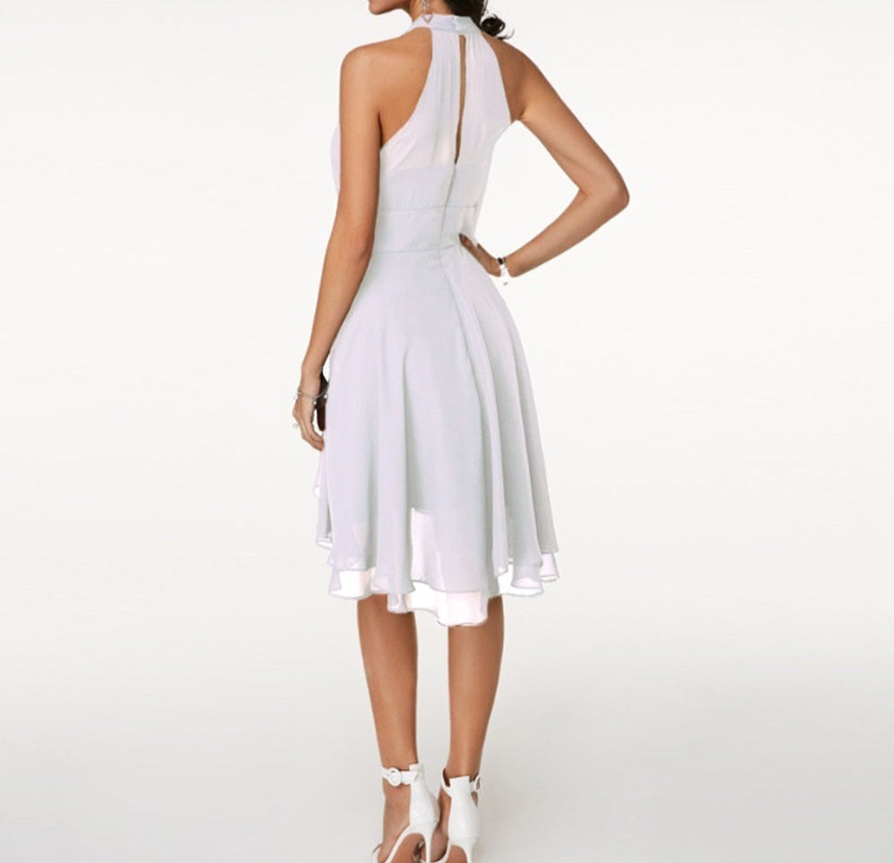 Dakota | Stylish dress with charming ruffles