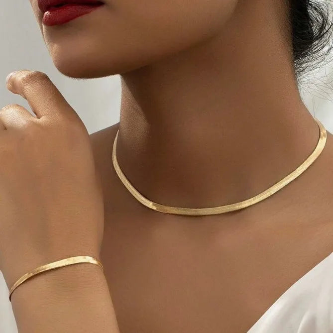 Velina - Classic Snake Bone Jewelry Set