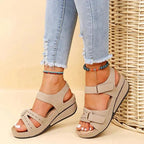 Lightweight brown walking sandals with a casual style, featuring adjustable straps for comfort. 7