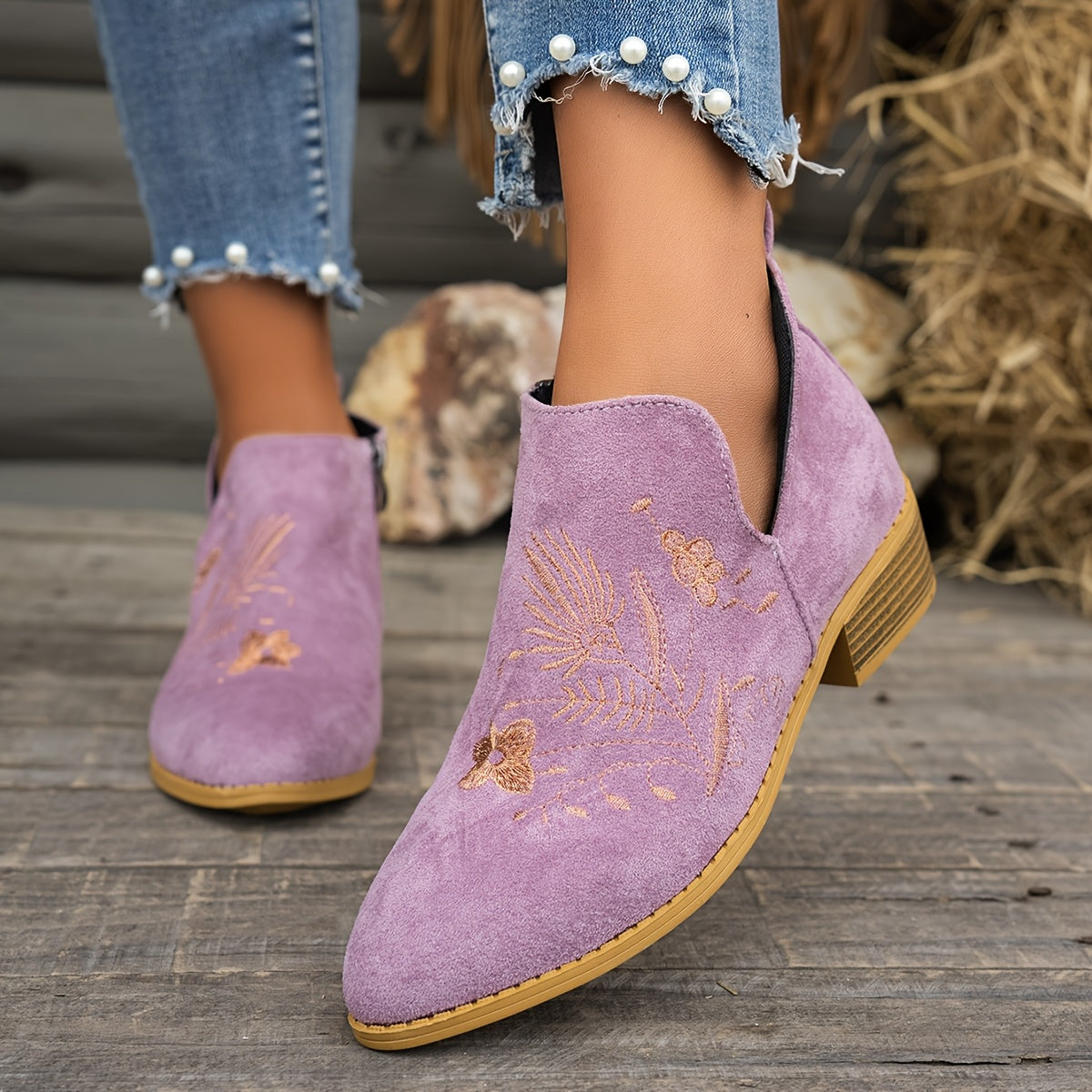 Isadora | Embroidered Low-Heel Ankle Boots