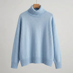 Nik Turtleneck – close-up