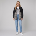 Viora Denim Jacket zwart - model voor