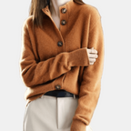 Rianne Luxurious Knit Cardigan – close-up