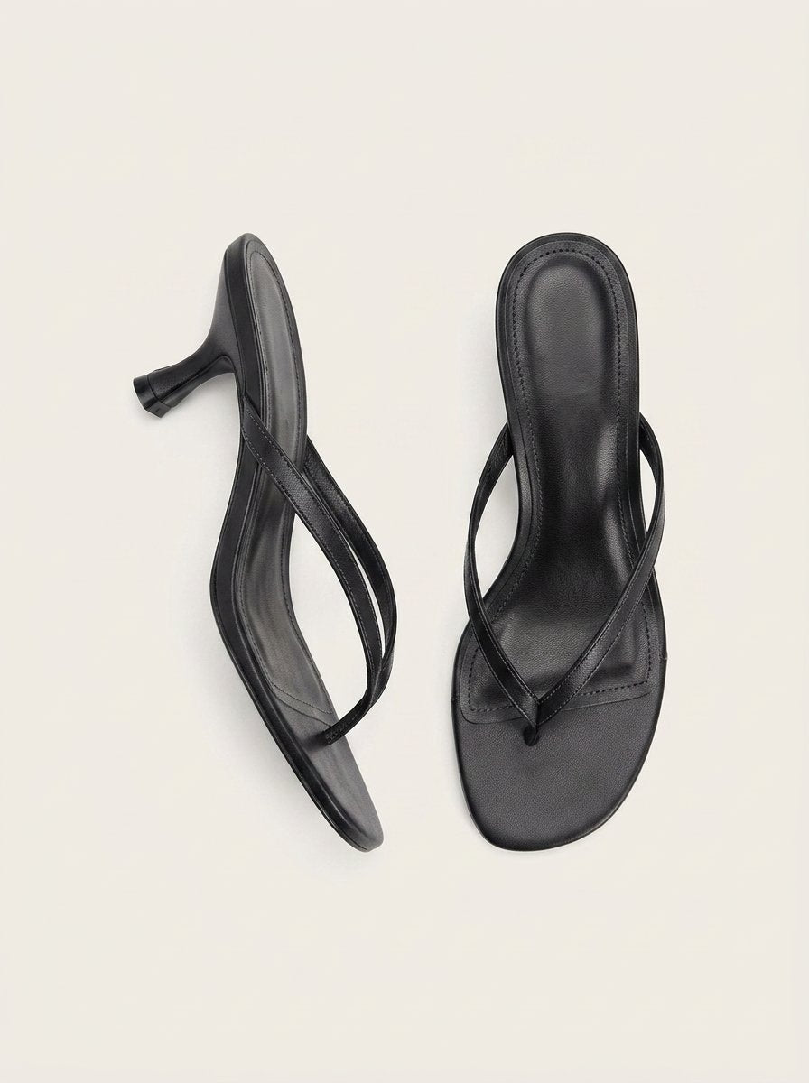 Freja black thong-style kitten heel shoes