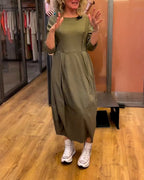 Beatrice - Slimming dress with round neckline
