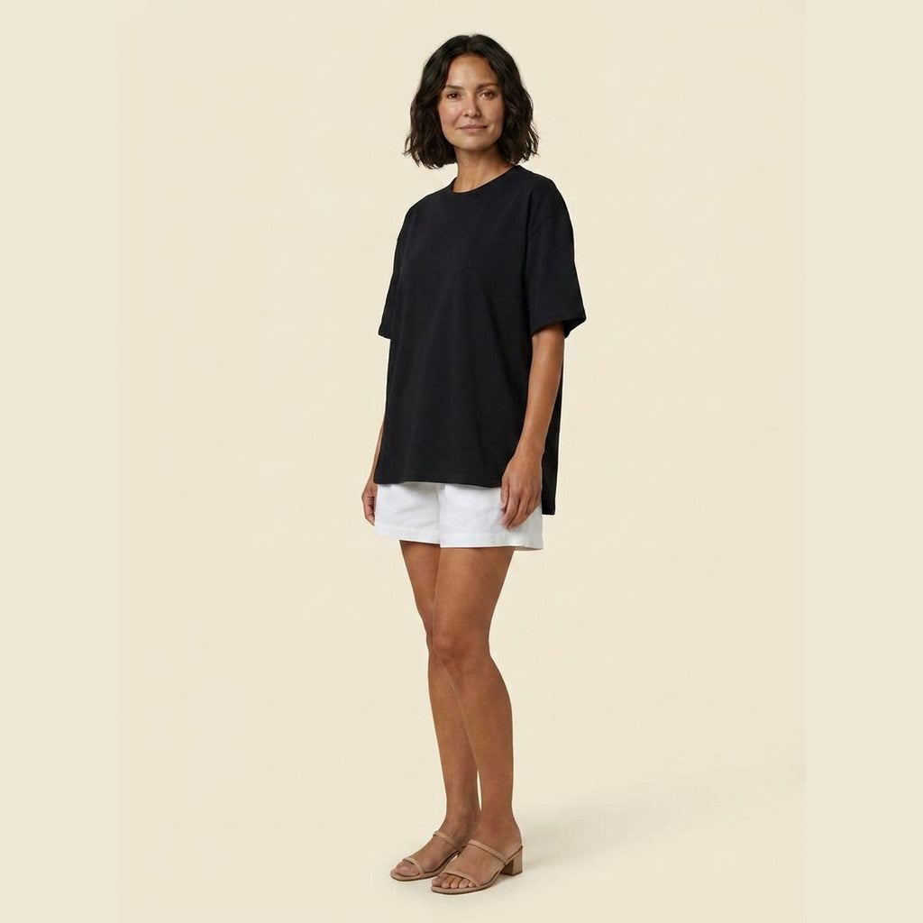Elysian oversized t-shirt black on model