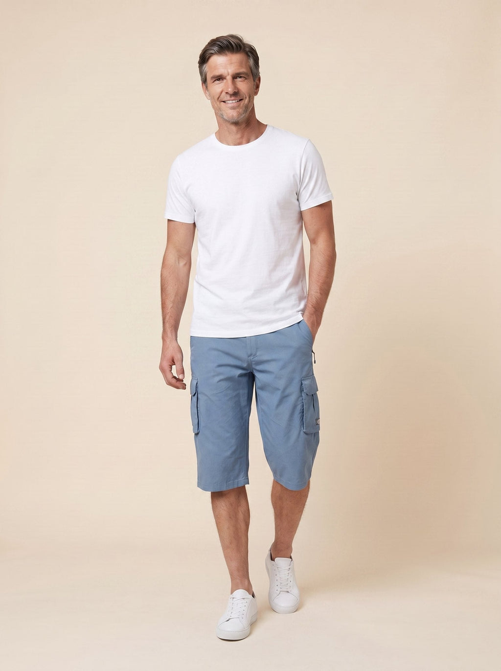 Maverick men's cargo shorts light blue on model