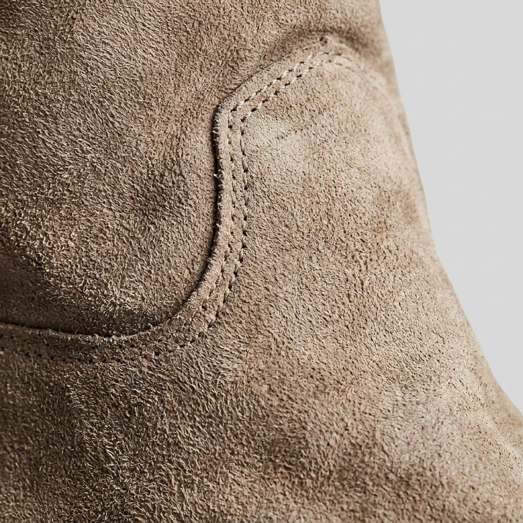 Olympe suede detail