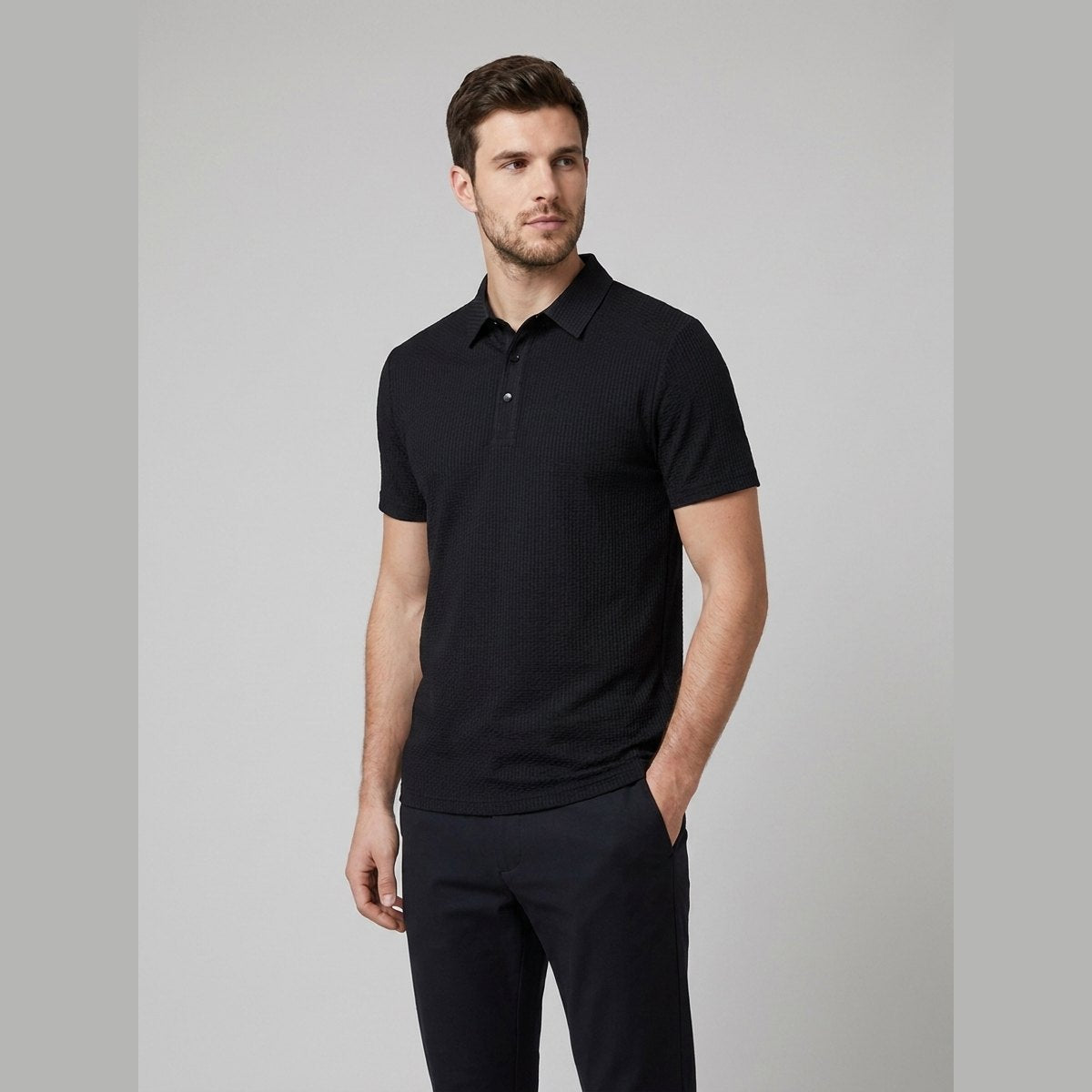 Teddy golf polo black on model