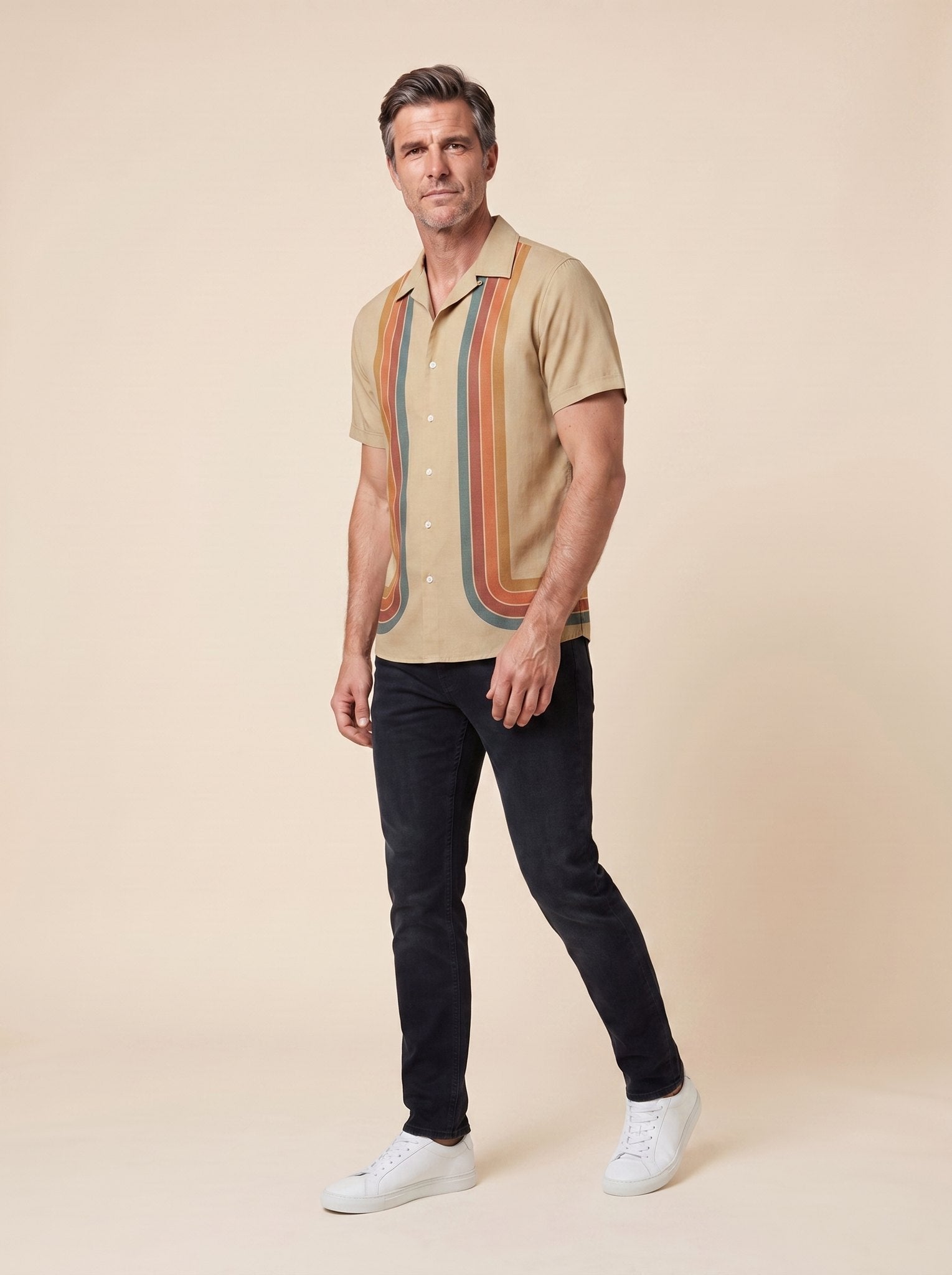 Teddy retro striped shirt khaki on male model walking