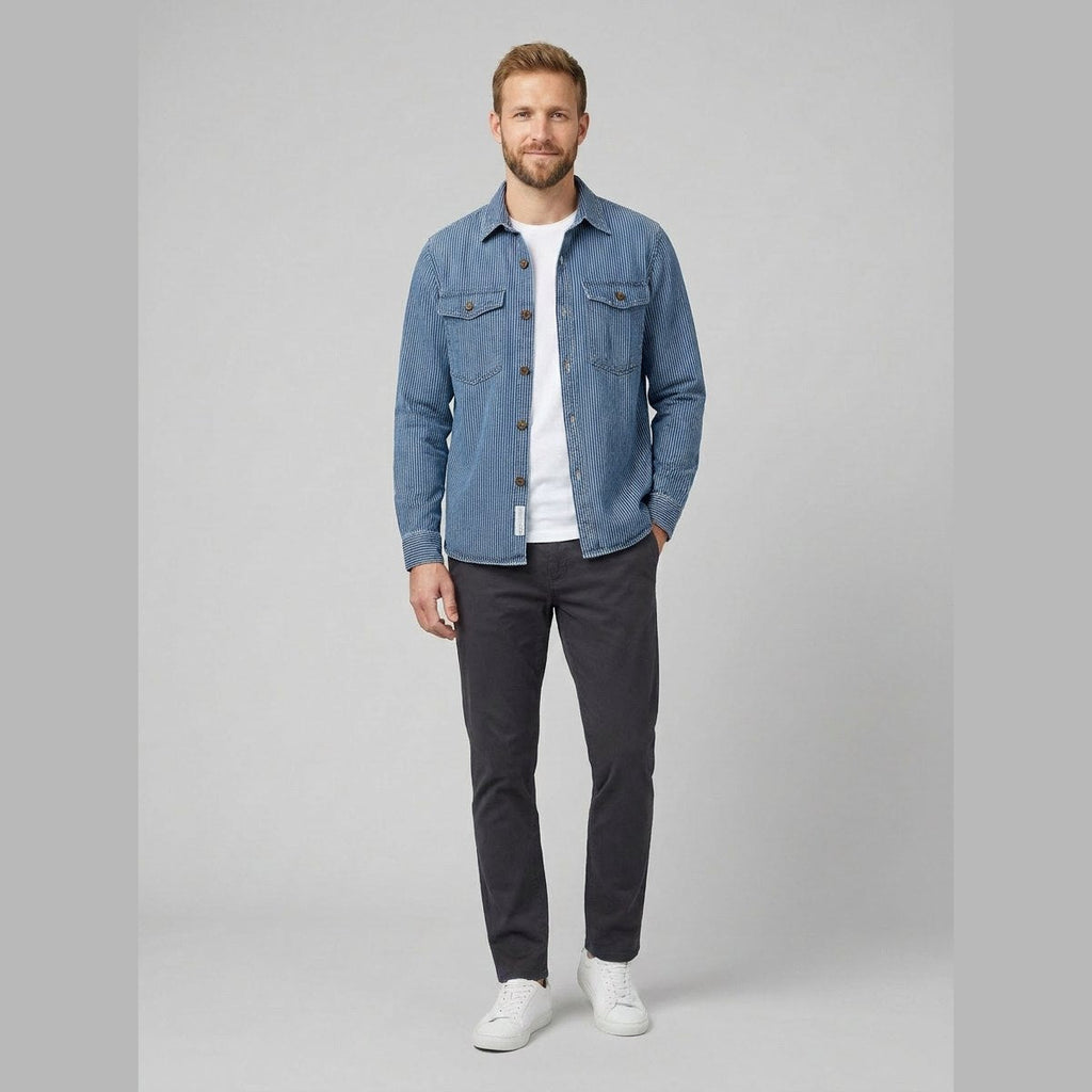 Theodore vintage denim shirt blue on model
