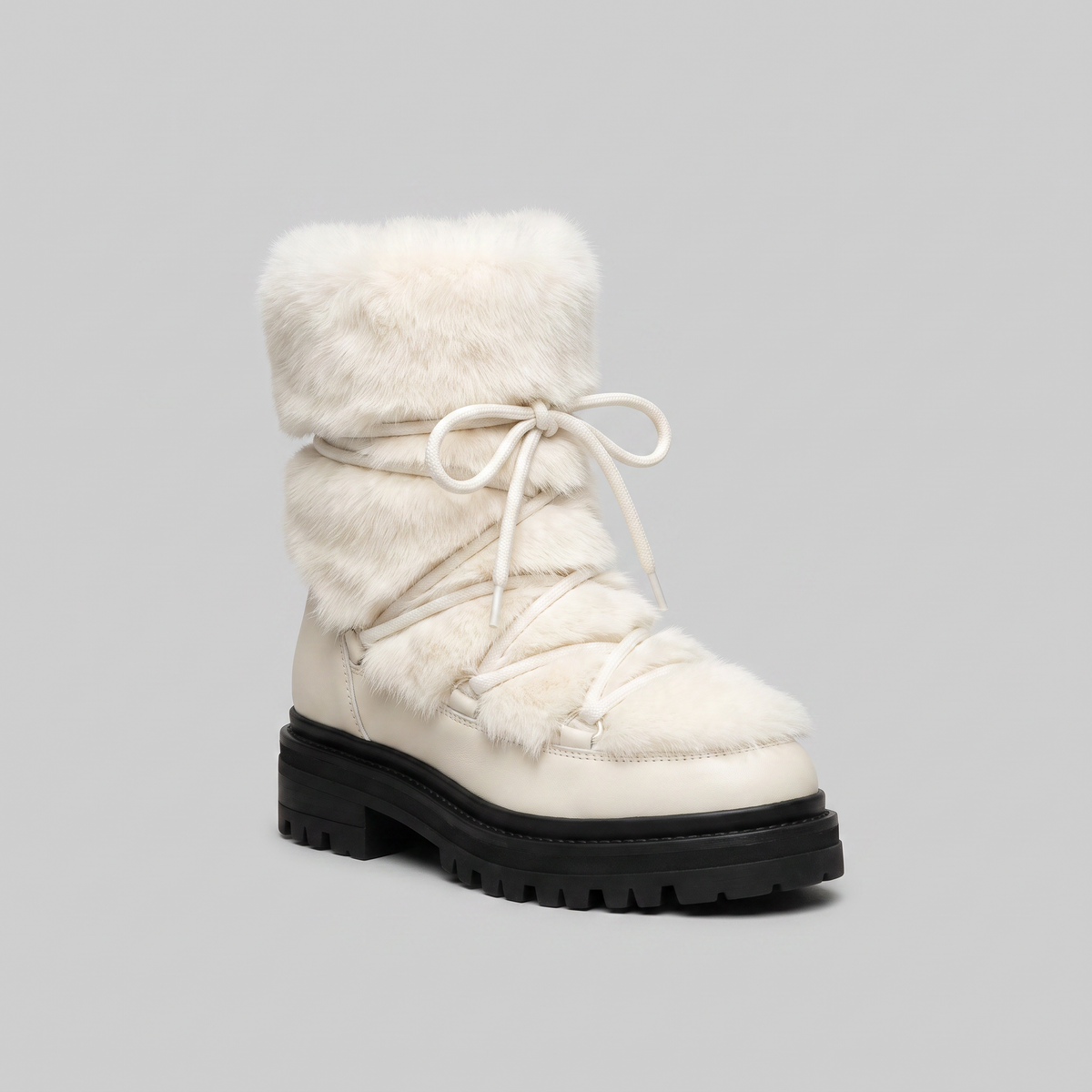 Aspen Faux Fur Après-Ski Boots in white – front view