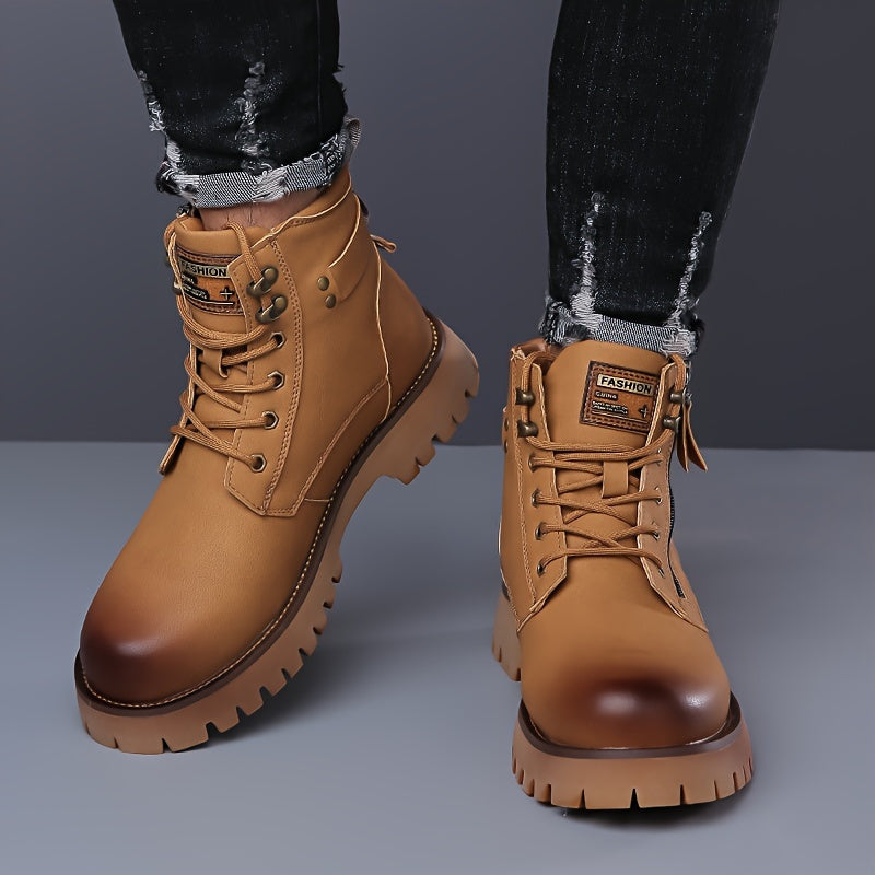 Baxter | Deep-Tread Trail Boots – detail view