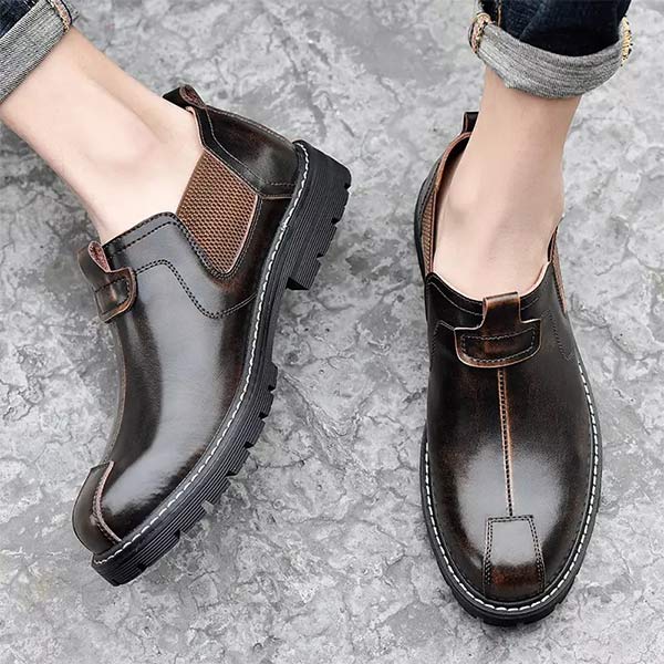 Brody Vintage Chelsea Boots – close-up