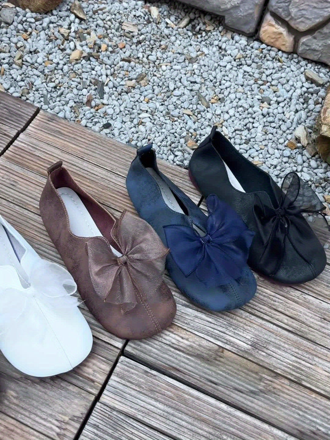 Cecile | Bow-Accent Slip-On Flats – detail view
