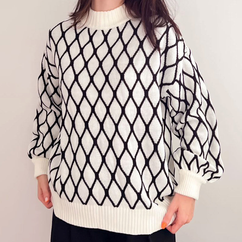 Elodie Retro Oversized Sweater by Vera Noir – close-up of knit texture