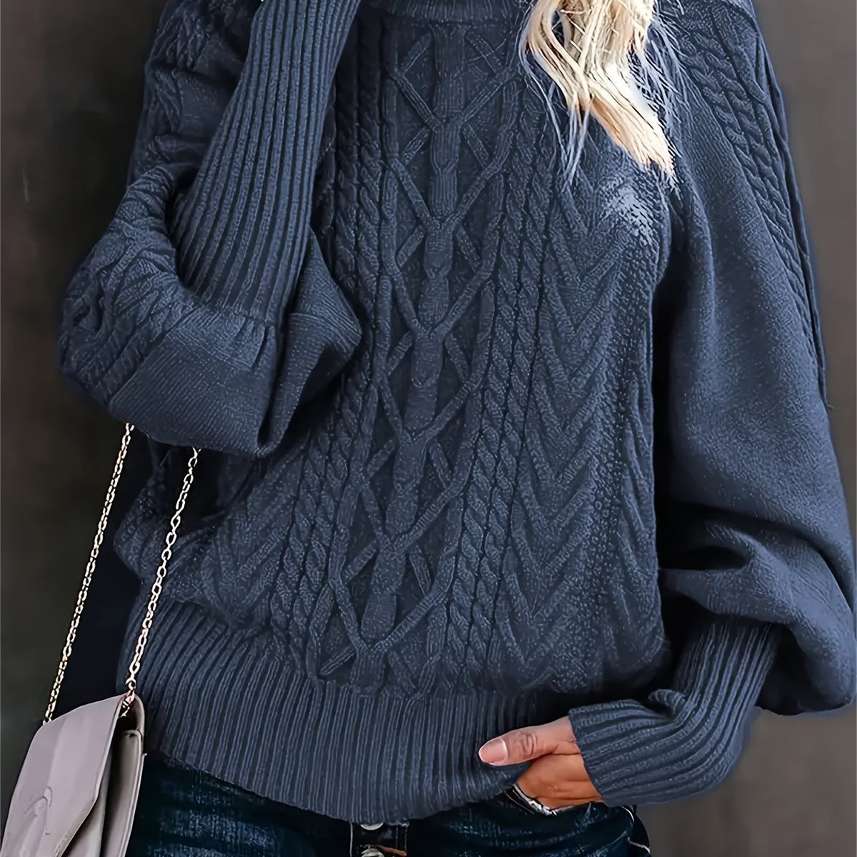 Eloise – front view