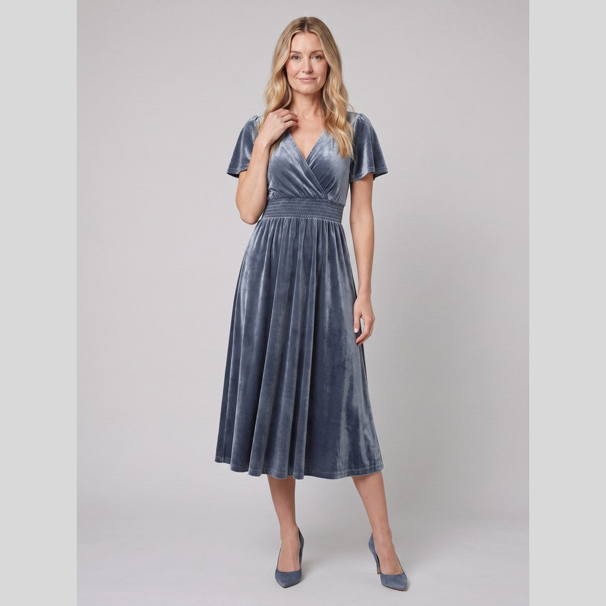 Emeraude | Ribbed Velvet Midi Dress by Vera Noir – in grey blue