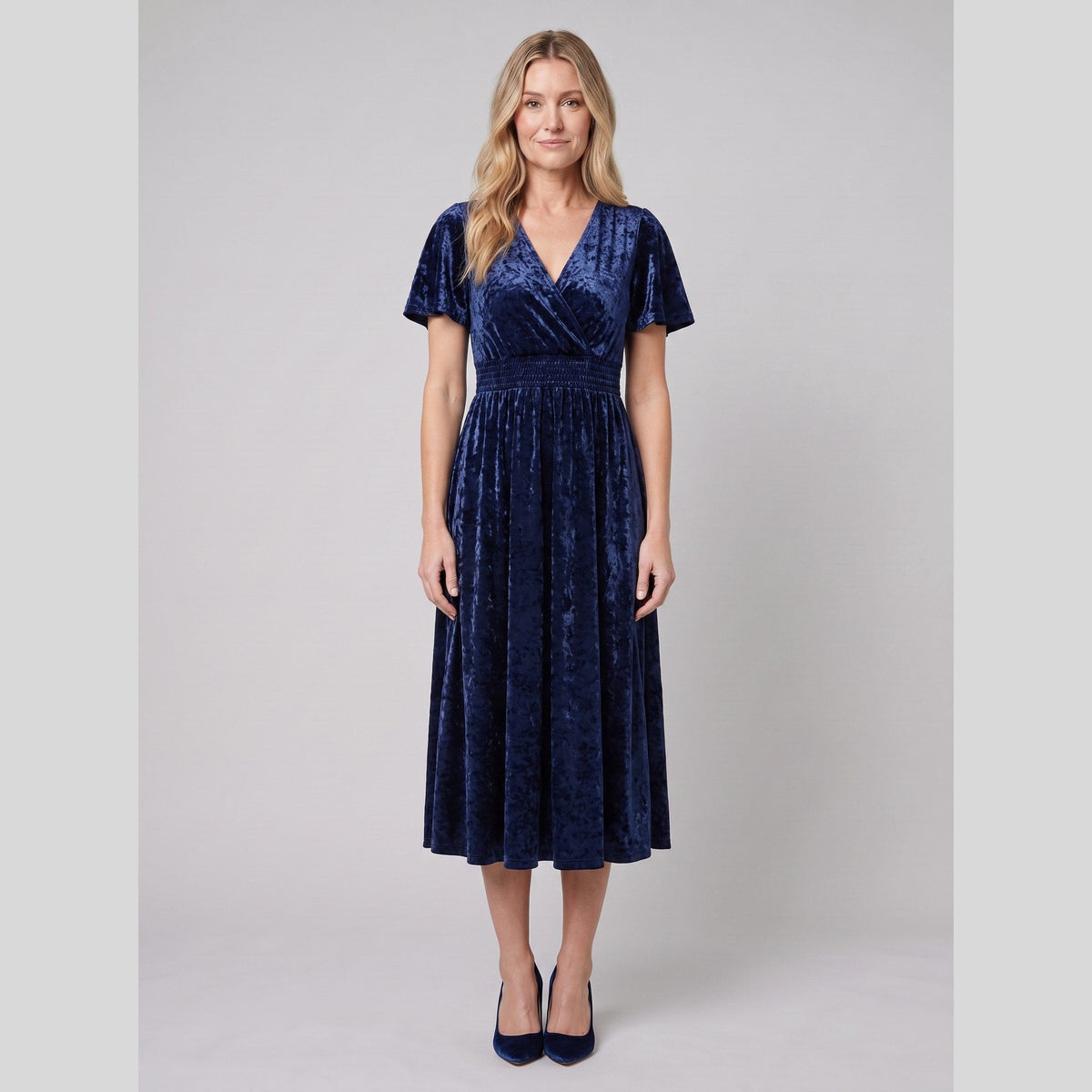 Emeraude | Ribbed Velvet Midi Dress by Vera Noir – in navy blue