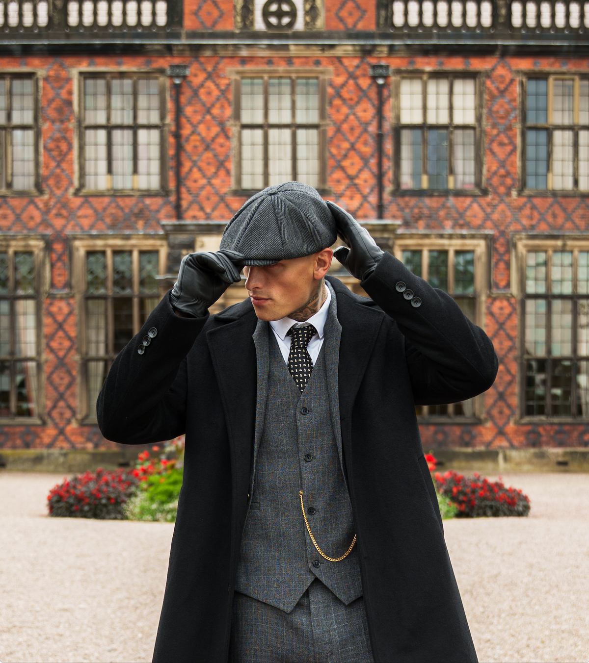 Gerry Men's Leather-Look Winter Gloves by Vera Noir – styled view