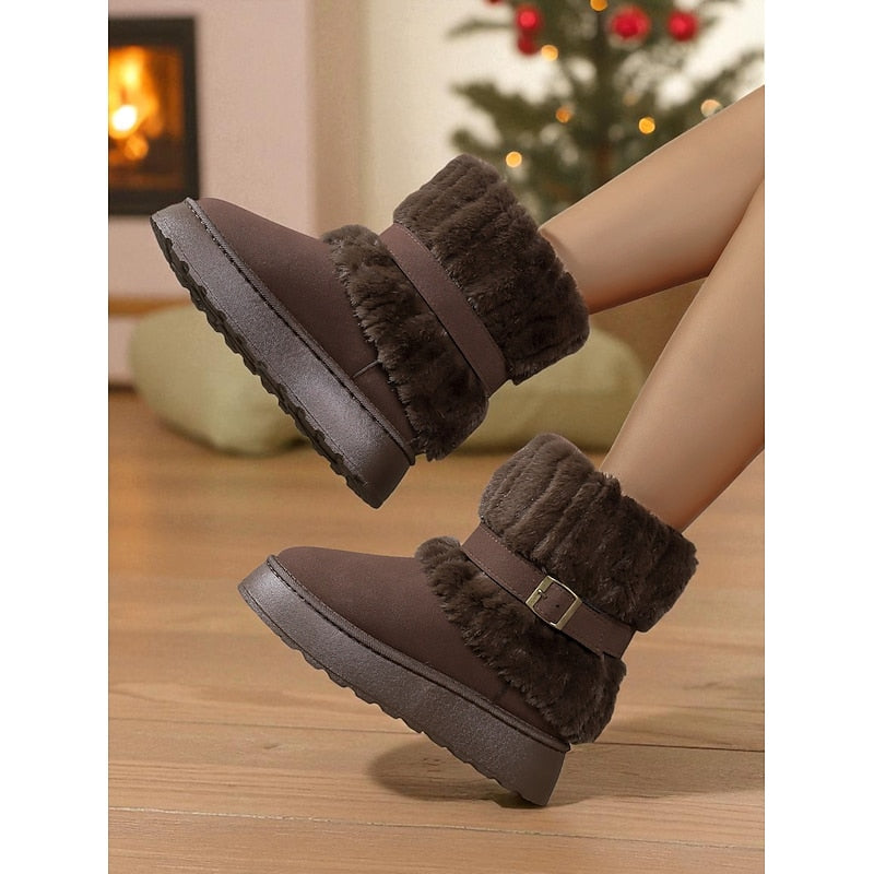 Ilaria | Fur-Trimmed Buckle Snow Boots – detail view