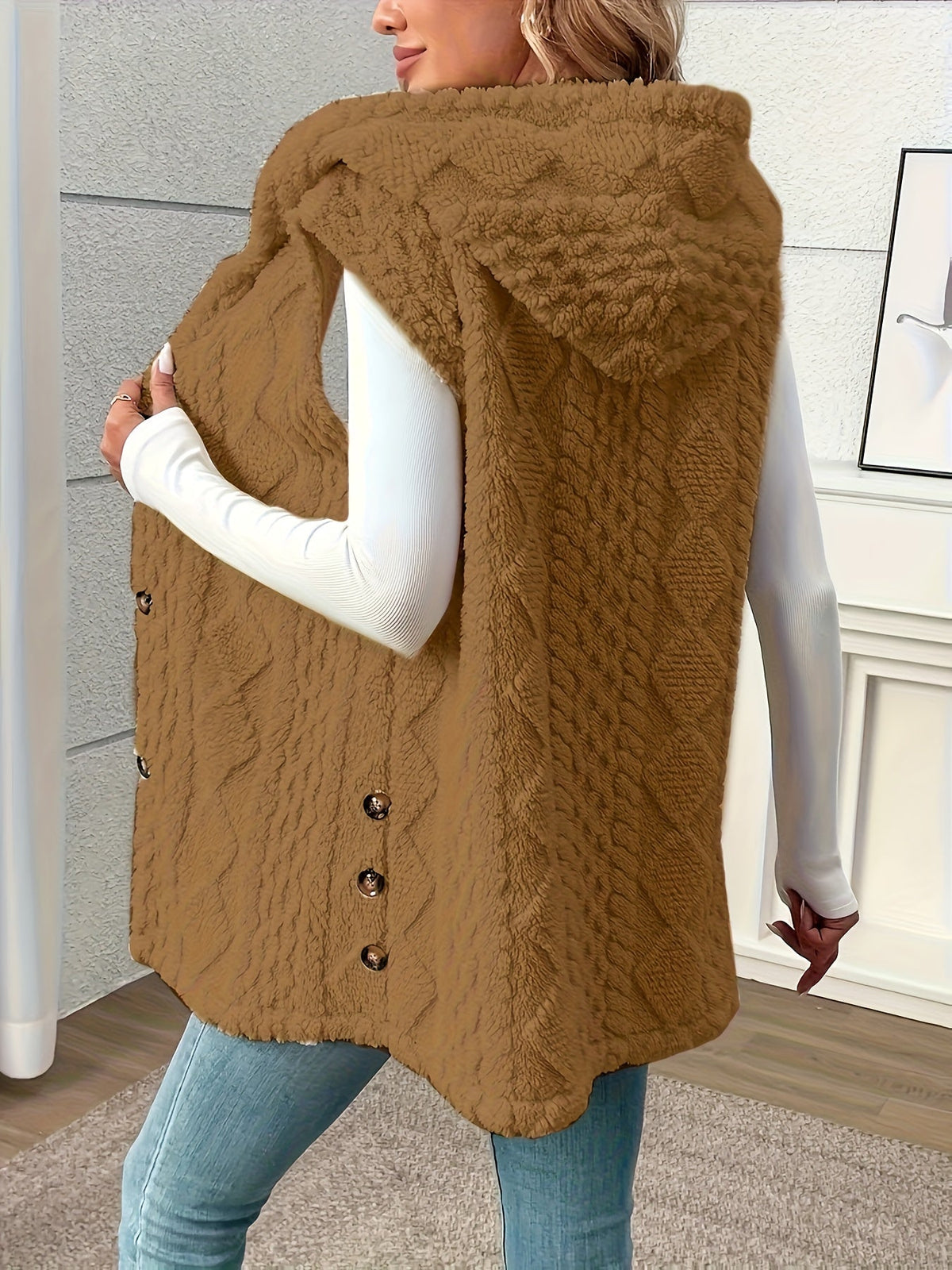Lorenna | Cozy Hooded Sleeveless Vest – back view