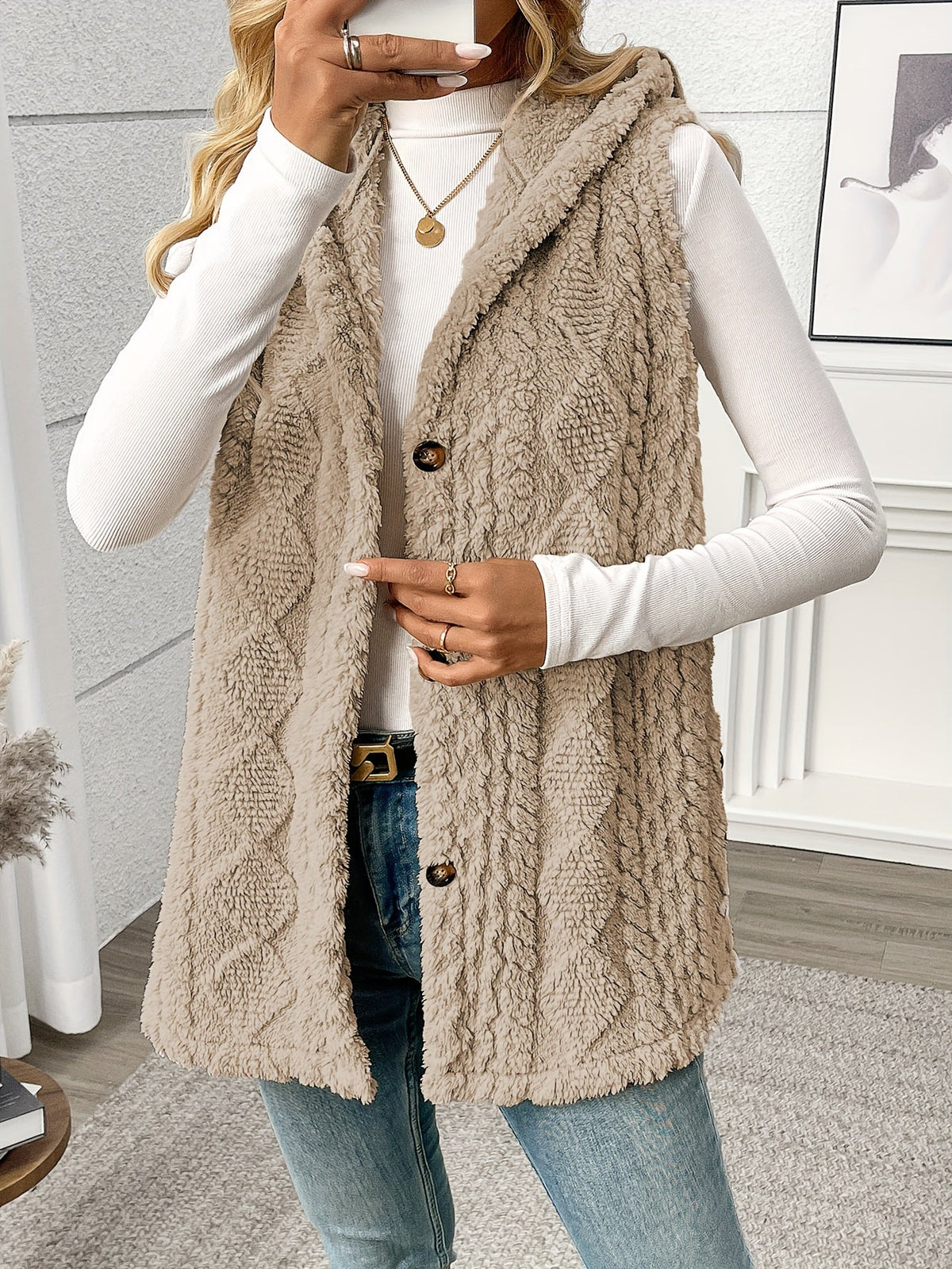 Lorenna | Cozy Hooded Sleeveless Vest – front view