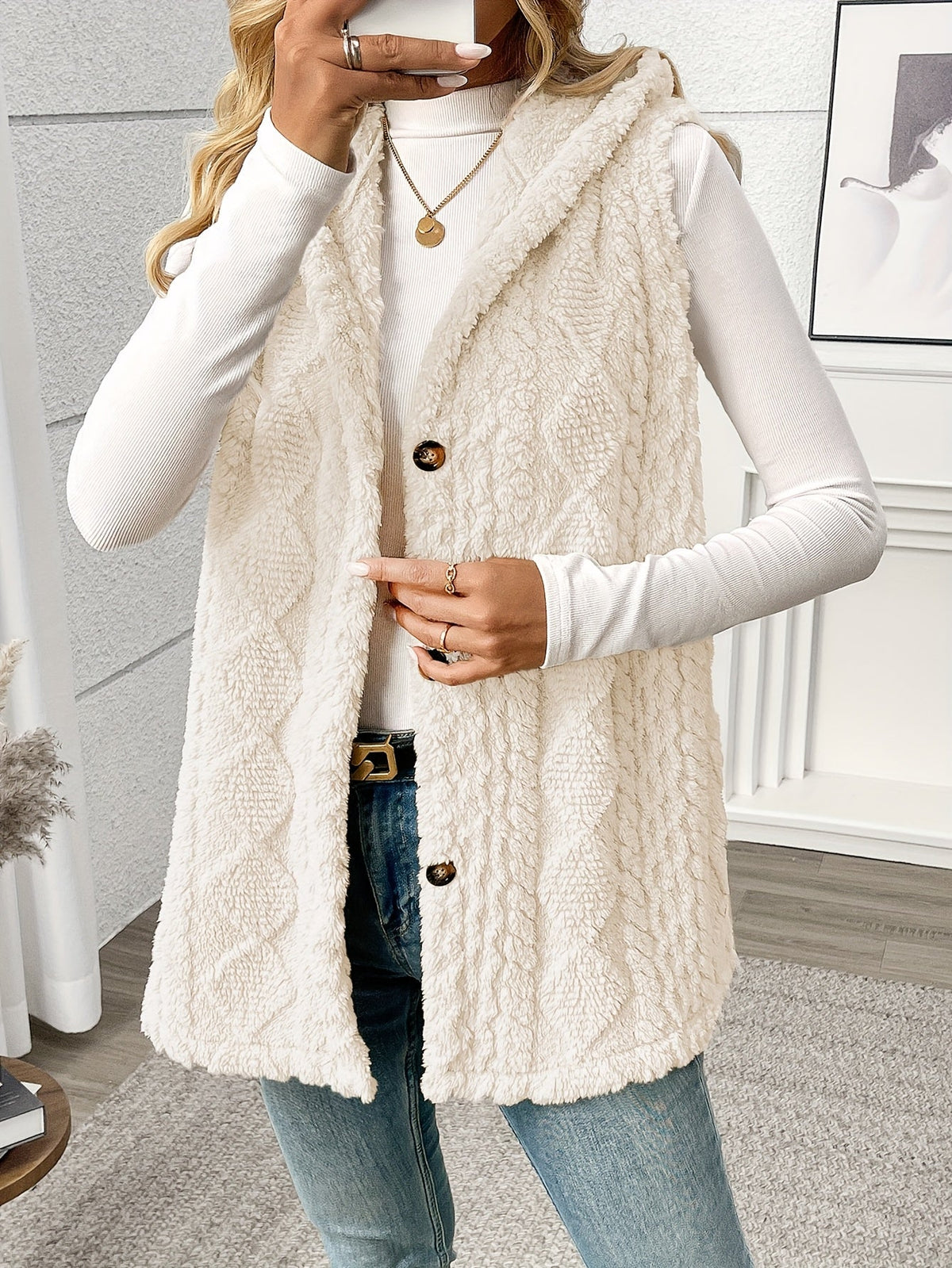 Lorenna | Cozy Hooded Sleeveless Vest – front view