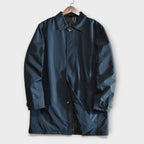 Marco coastal coat, collar detail