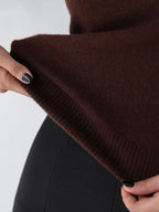 Marenton High-Neck Vest – close-up